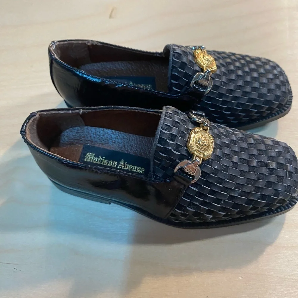 Madison Avenue Boys Dress Loafers size 8 New without Tags (CF)